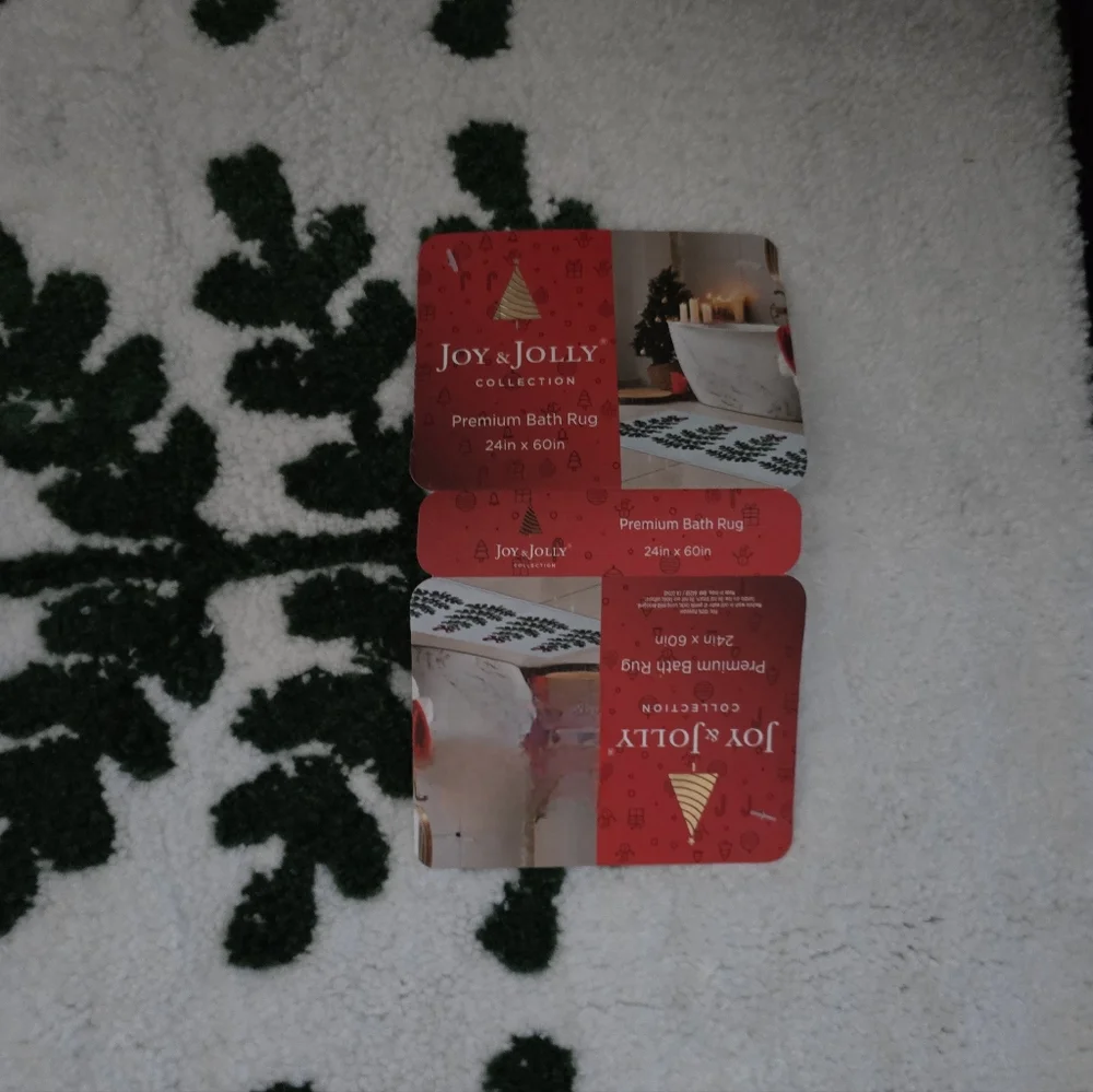 Christmaa Tree Bath Mat with Green and Red Design